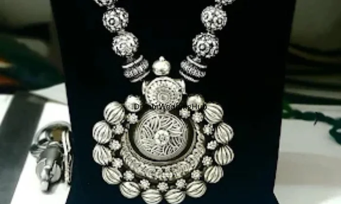 KUSHAL KAARI Fashion